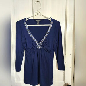 👸👕 #023 WHBM Deep Beaded Vneck top Size XS